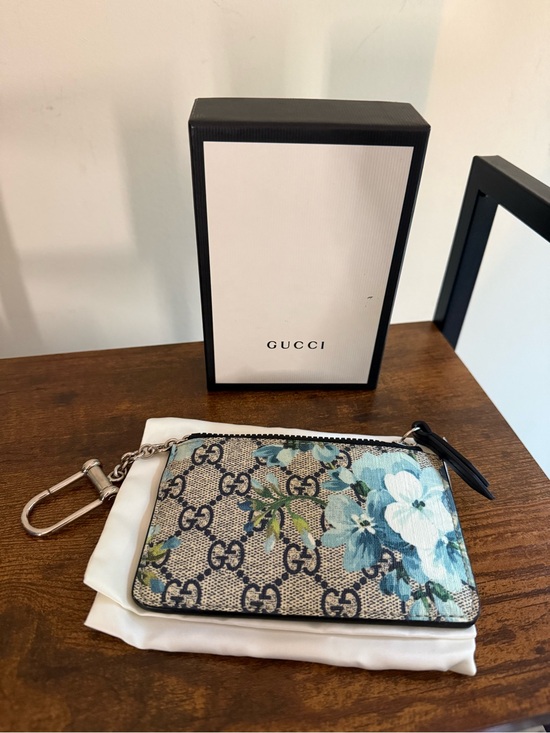 Gucci Handbags - Gucci Blooms Key Cles